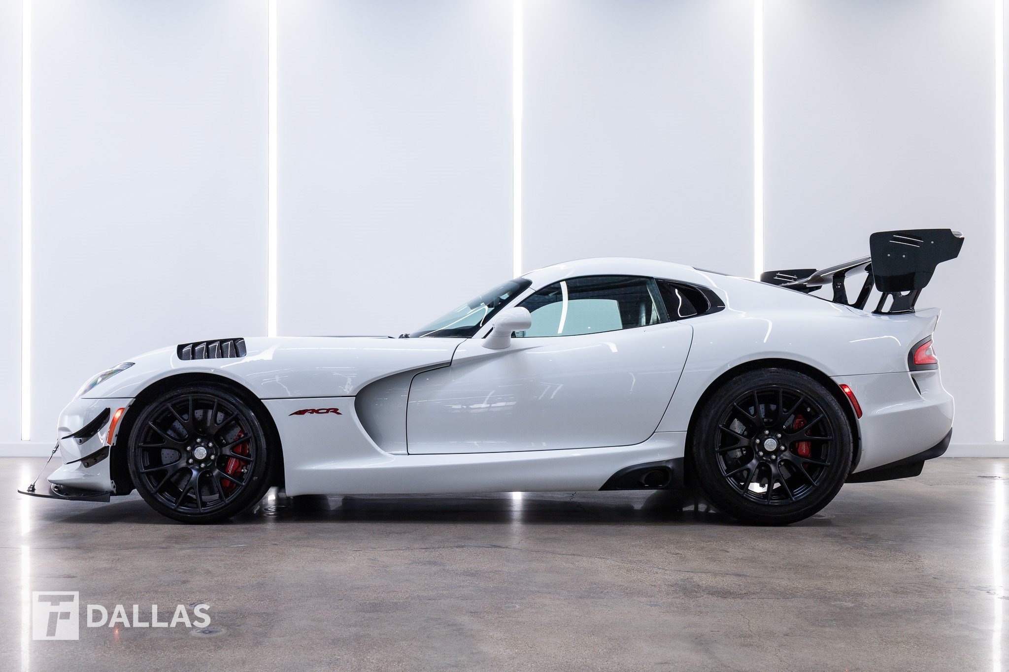 Used 2017 Dodge Viper ACR w/ Extreme Aero Package RWD image 1