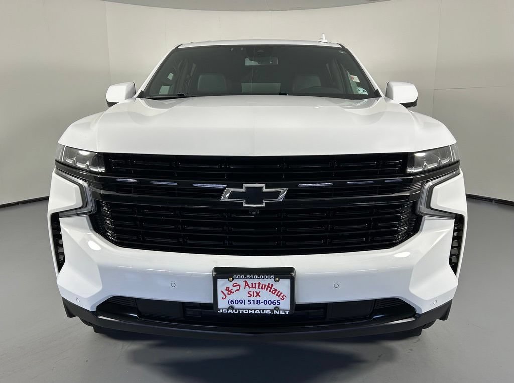 Used 2024 Chevrolet Suburban RST w/ Luxury Package AWD/4WD image 2