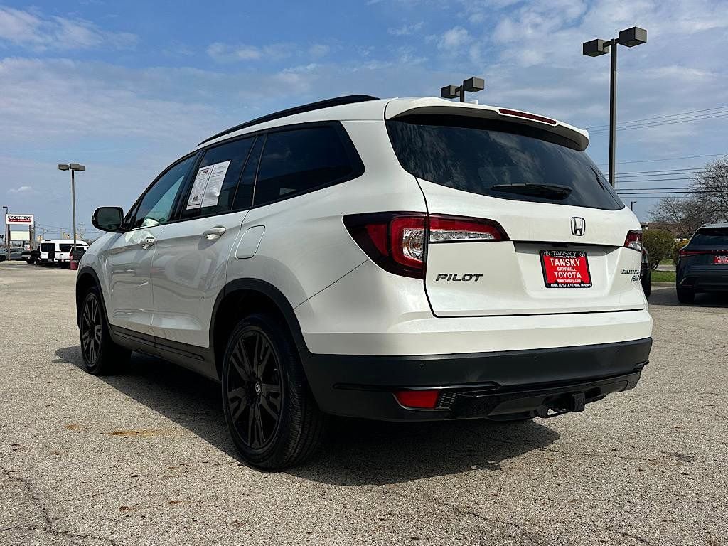 Used 2022 Honda Pilot Black Edition image 3