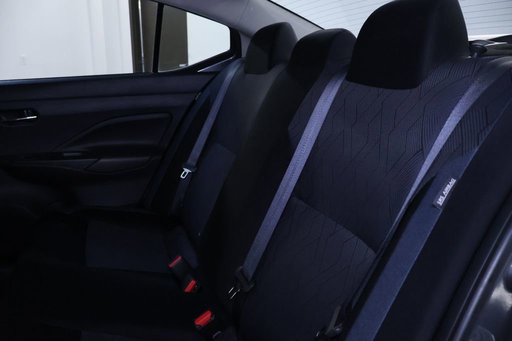 Used 2023 Nissan Versa SV image 14