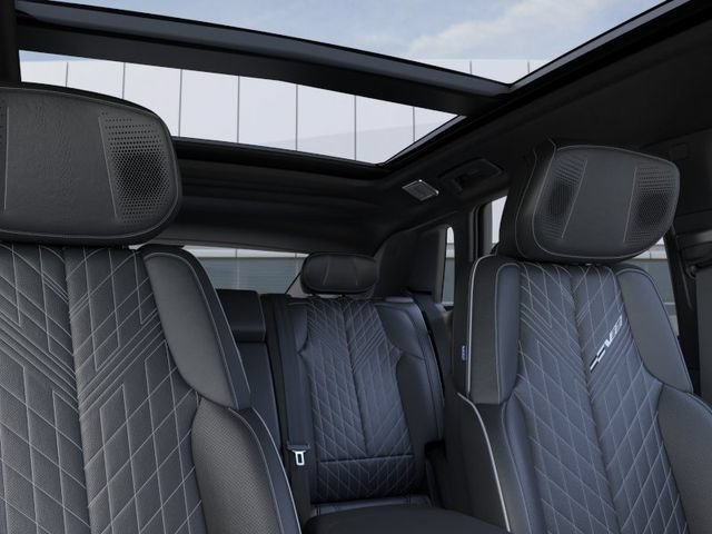 New 2026 Cadillac Lyriq V w/ Exterior Carbon Fiber Package AWD/4WD image 24