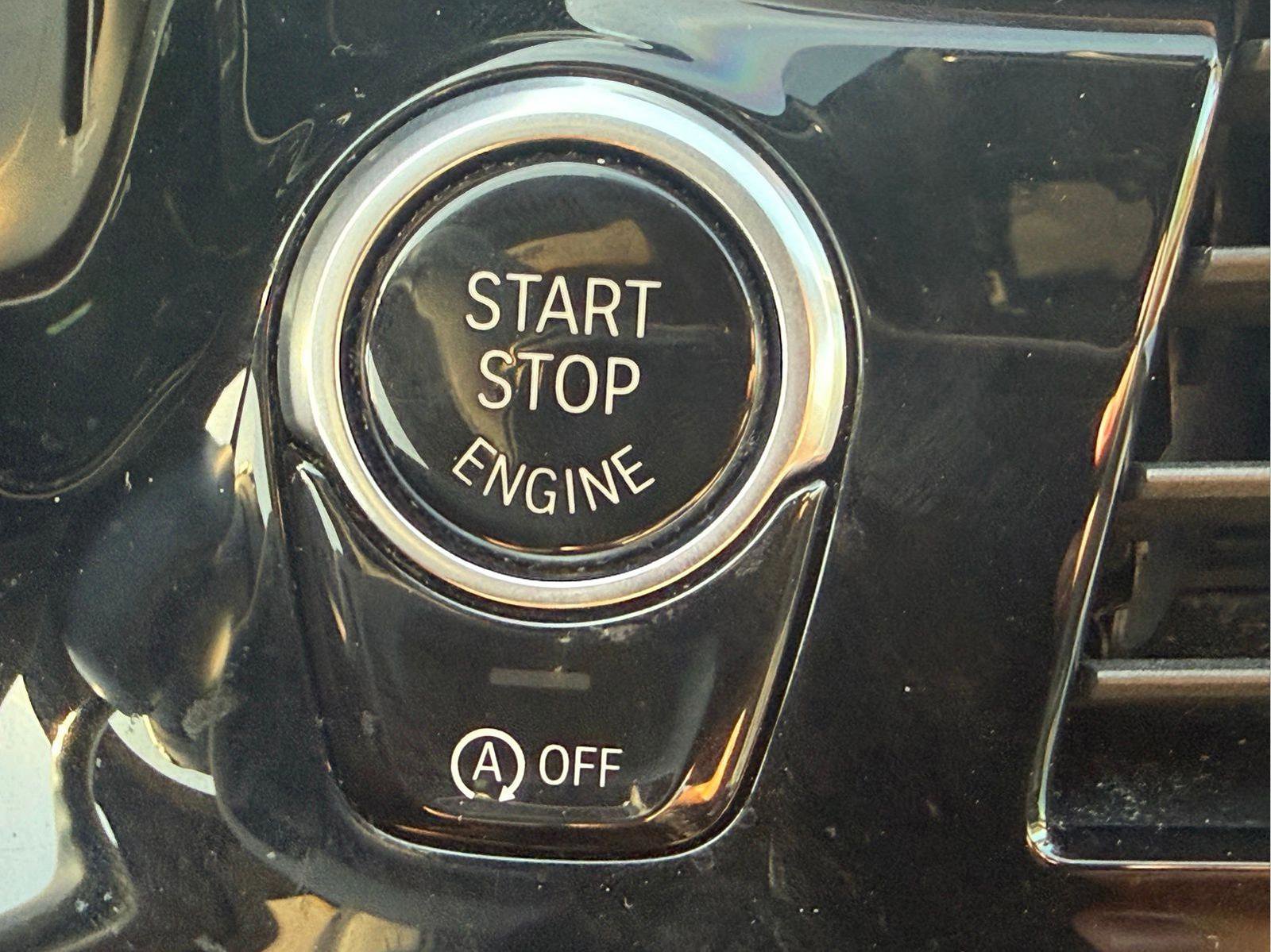 Used 2018 BMW 530i xDrive image 28