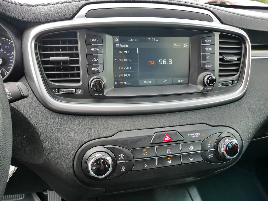 Used 2019 Kia Sorento LX AWD/4WD image 27