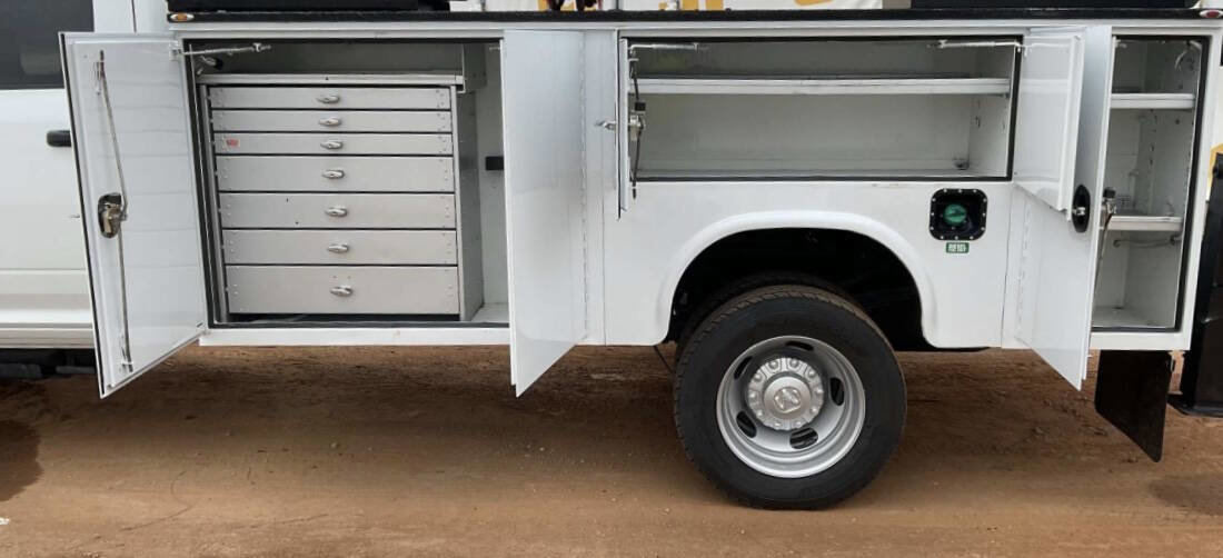 Used 2024 RAM 5500 Tradesman w/ Chrome Appearance Group image 4
