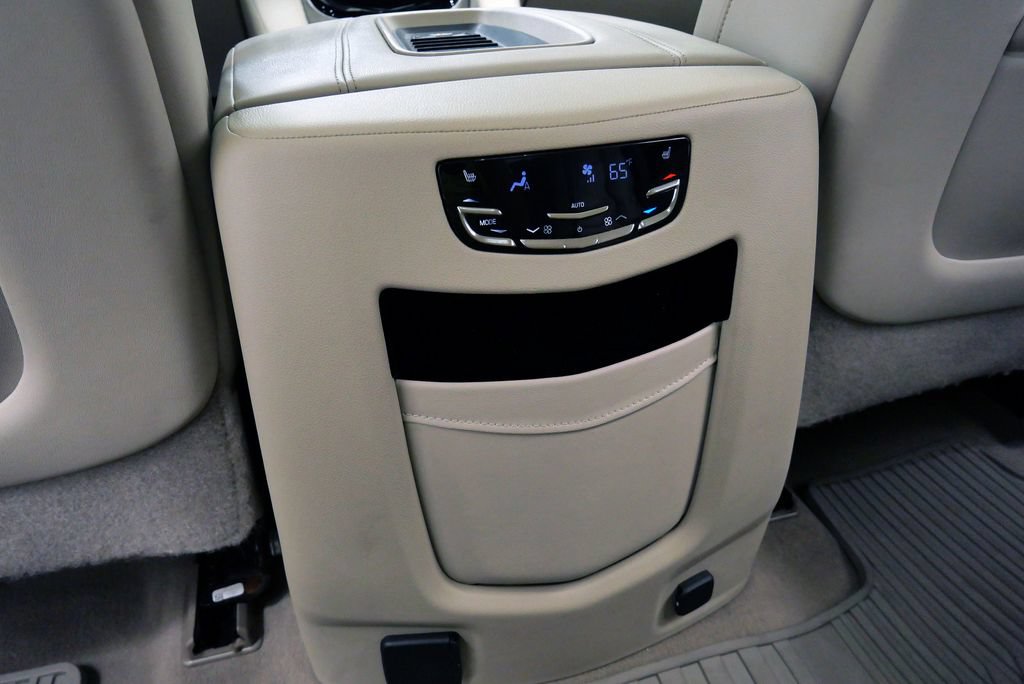 Used 2020 Cadillac Escalade Luxury AWD/4WD image 20