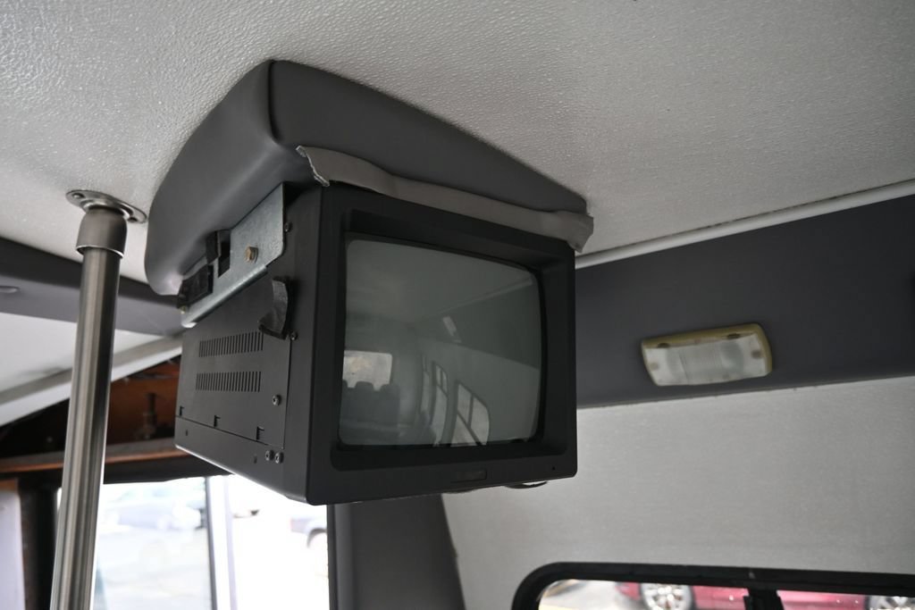 Used 2003 Ford E-450 and Econoline 450 RWD image 28