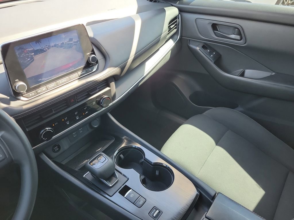 Certified 2024 Nissan Rogue S image 30
