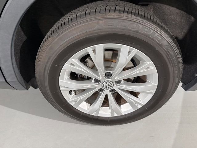 Used 2018 Volkswagen Tiguan SE FWD image 8