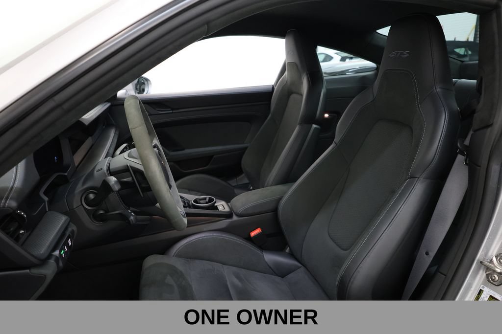 Used 2025 Porsche 911 Carrera GTS RWD image 8