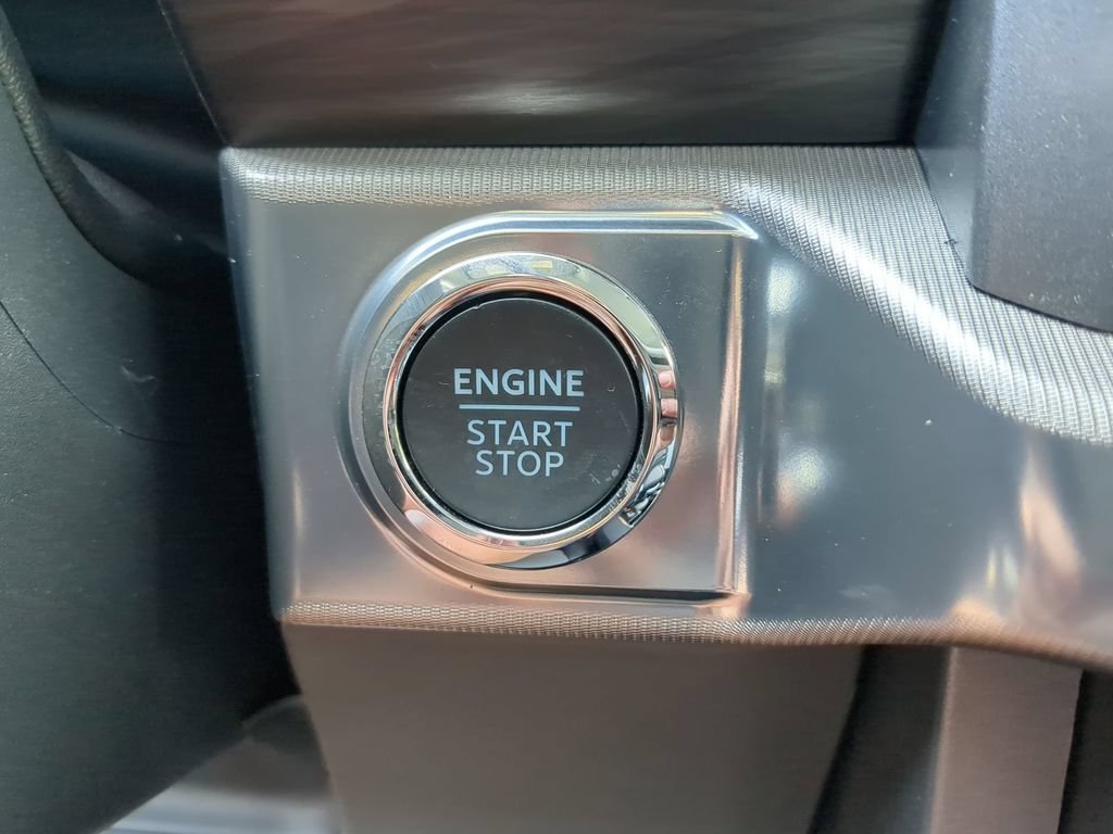 Used 2025 Ford F150 Lariat w/ Equipment Group 501A Mid AWD/4WD image 41