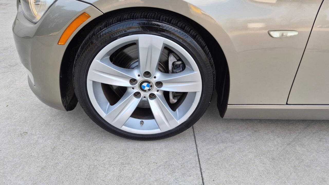Used 2007 BMW 335i Convertible image 16