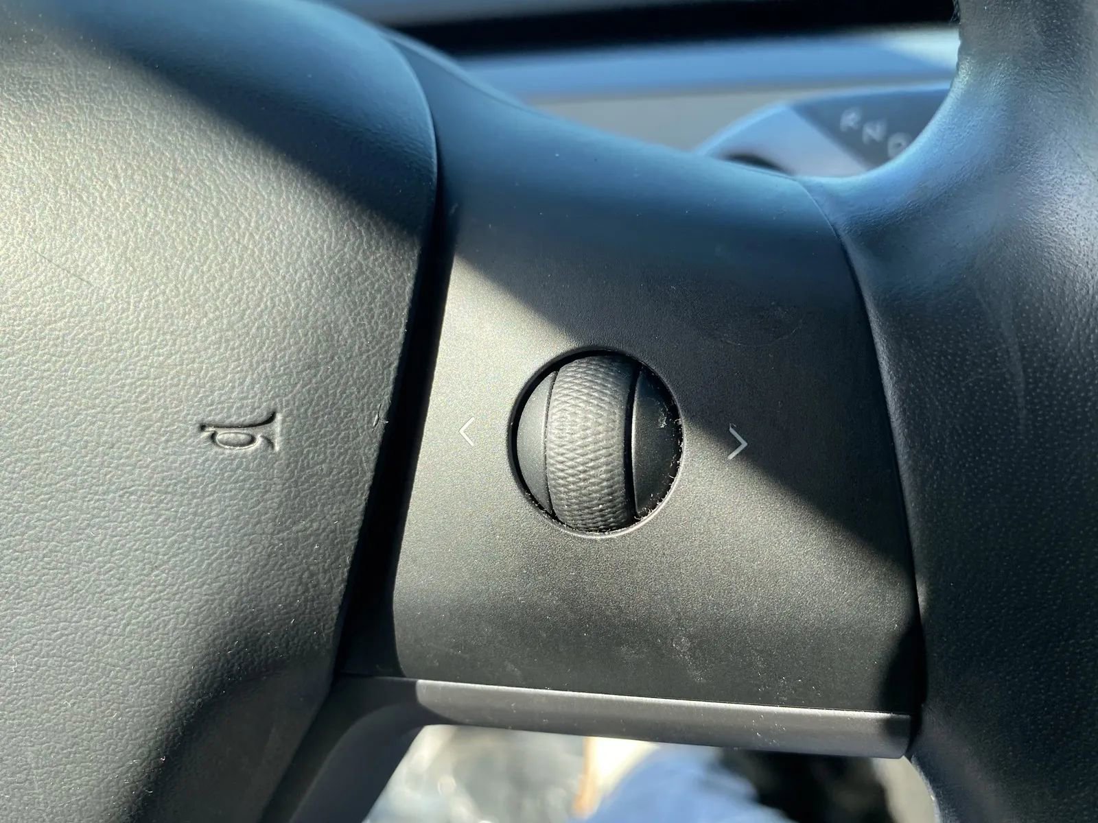 Used 2018 Tesla Model 3 Mid Range image 17