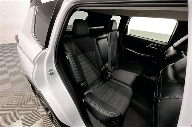 Used 2023 Mitsubishi Outlander Ralliart image 21
