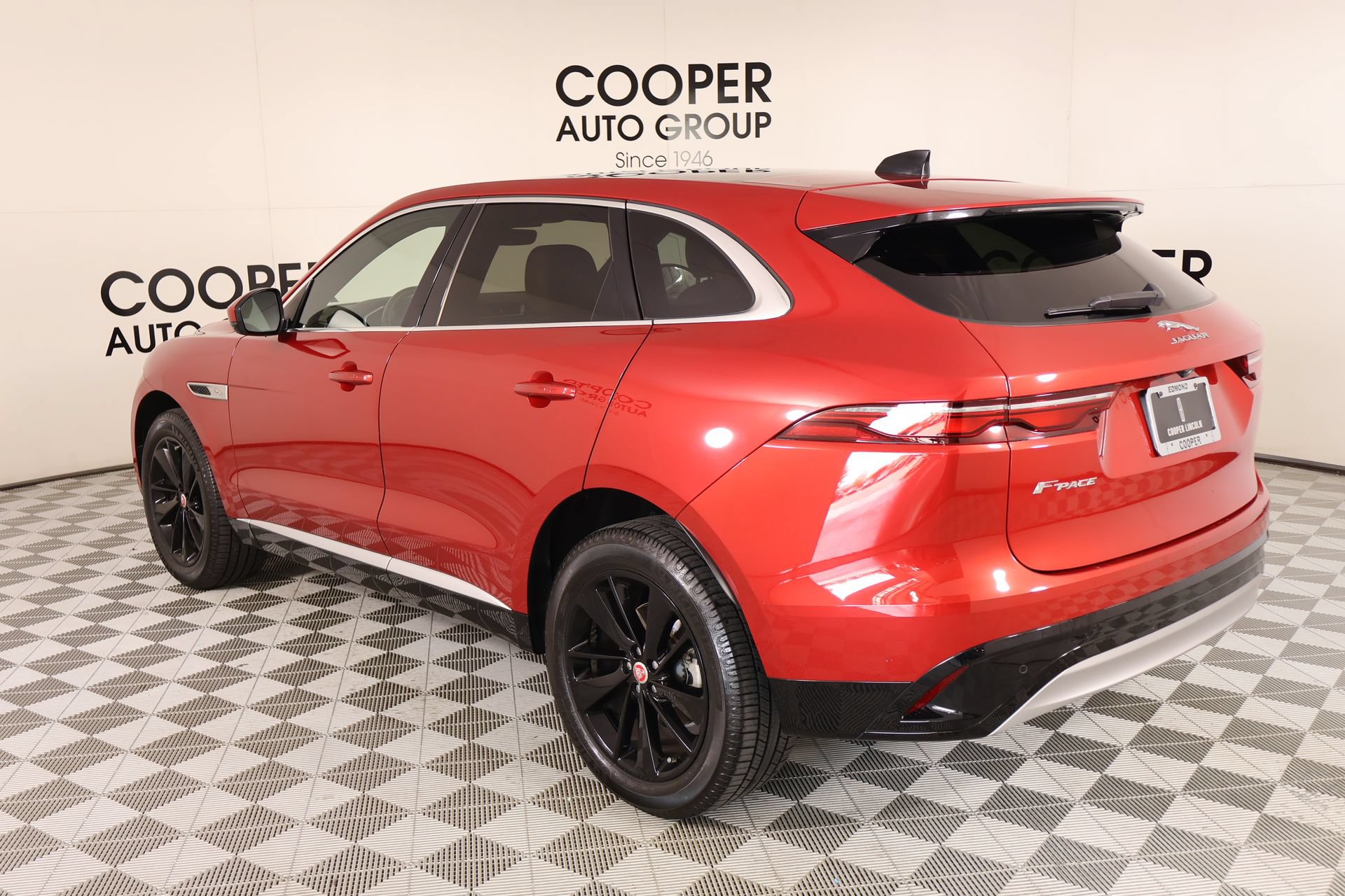 Used 2023 Jaguar F-PACE S AWD/4WD image 23