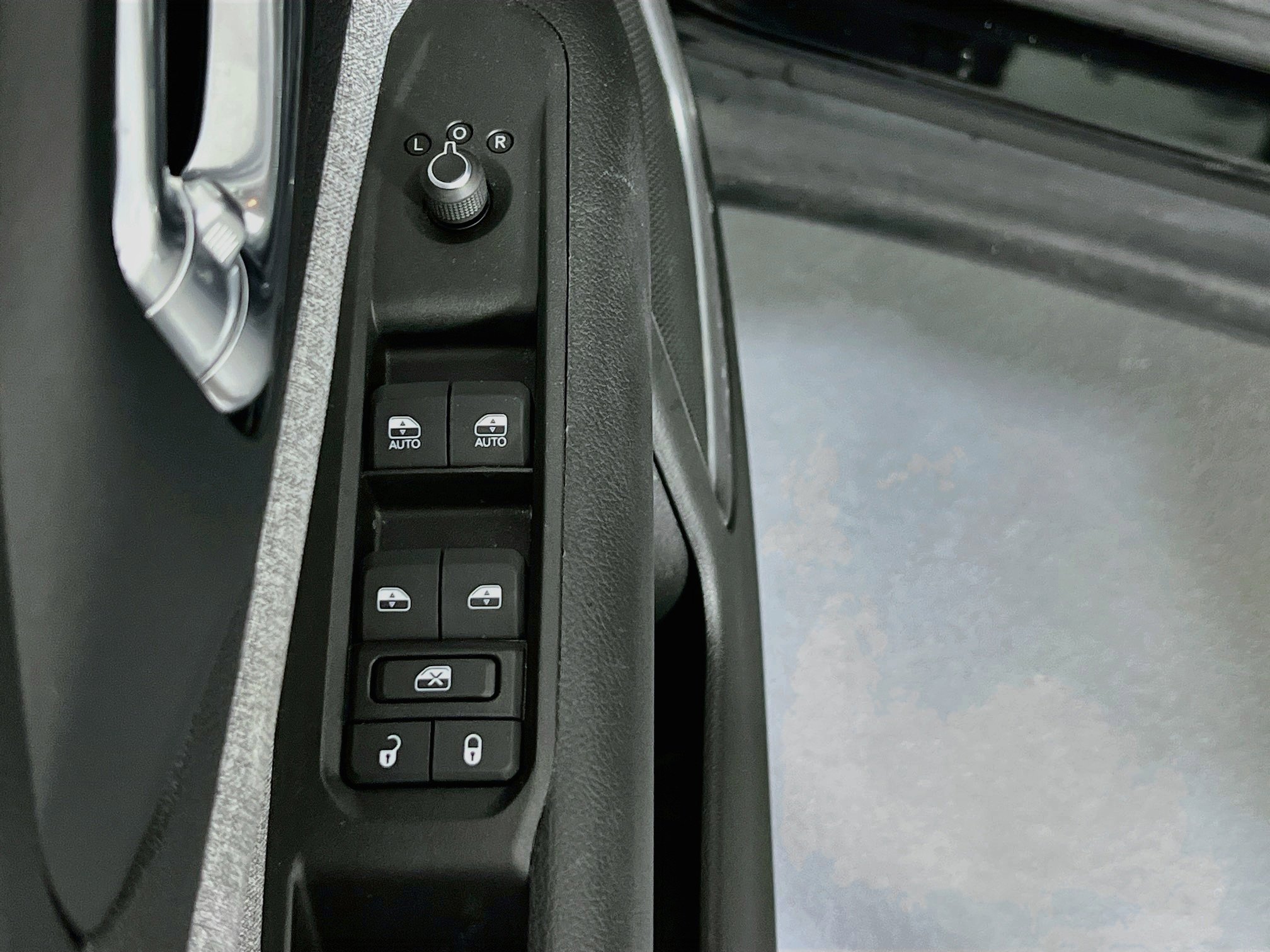 Used 2022 Jeep Compass Latitude AWD/4WD image 17