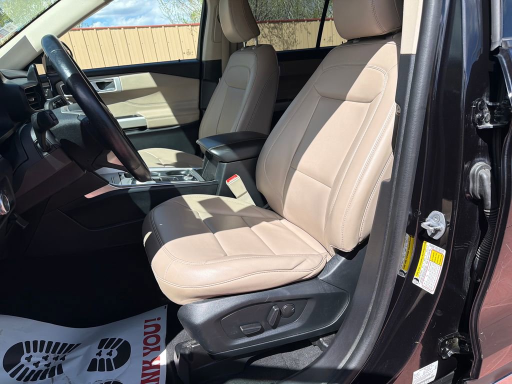 Certified 2022 Ford Explorer XLT w/ Equipment Group 202A AWD/4WD image 11