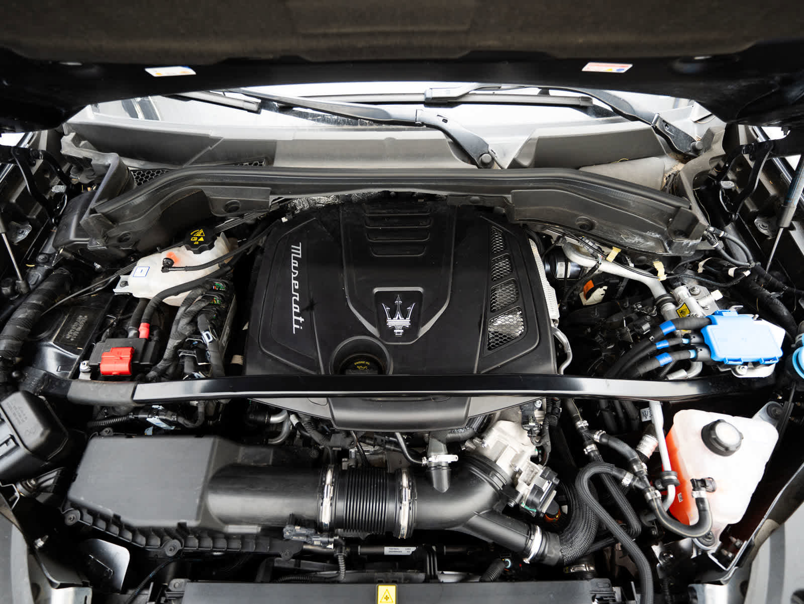 Used 2024 Maserati Grecale GT image 29