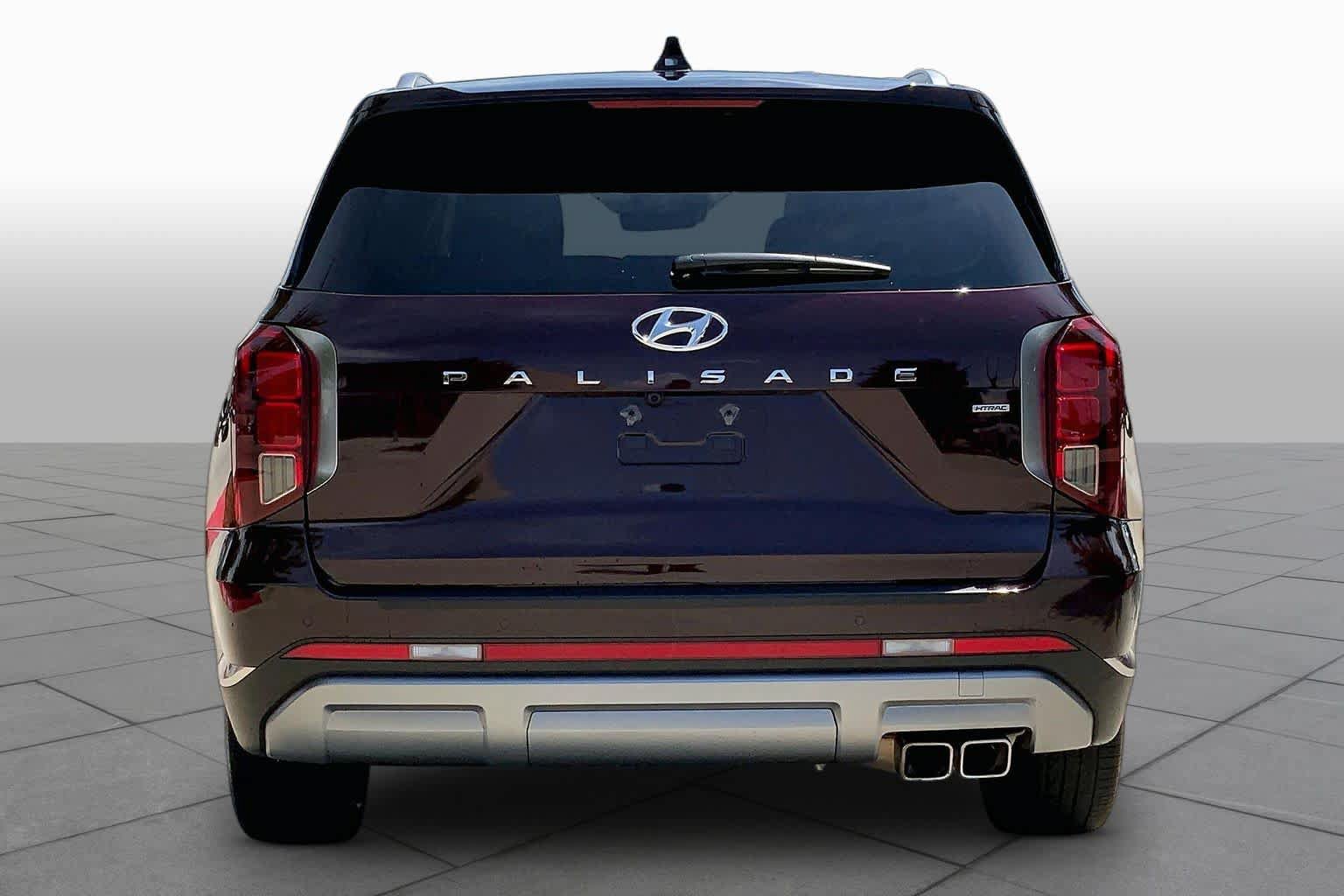 Used 2023 Hyundai Palisade Limited w/ Cargo Package AWD/4WD image 5