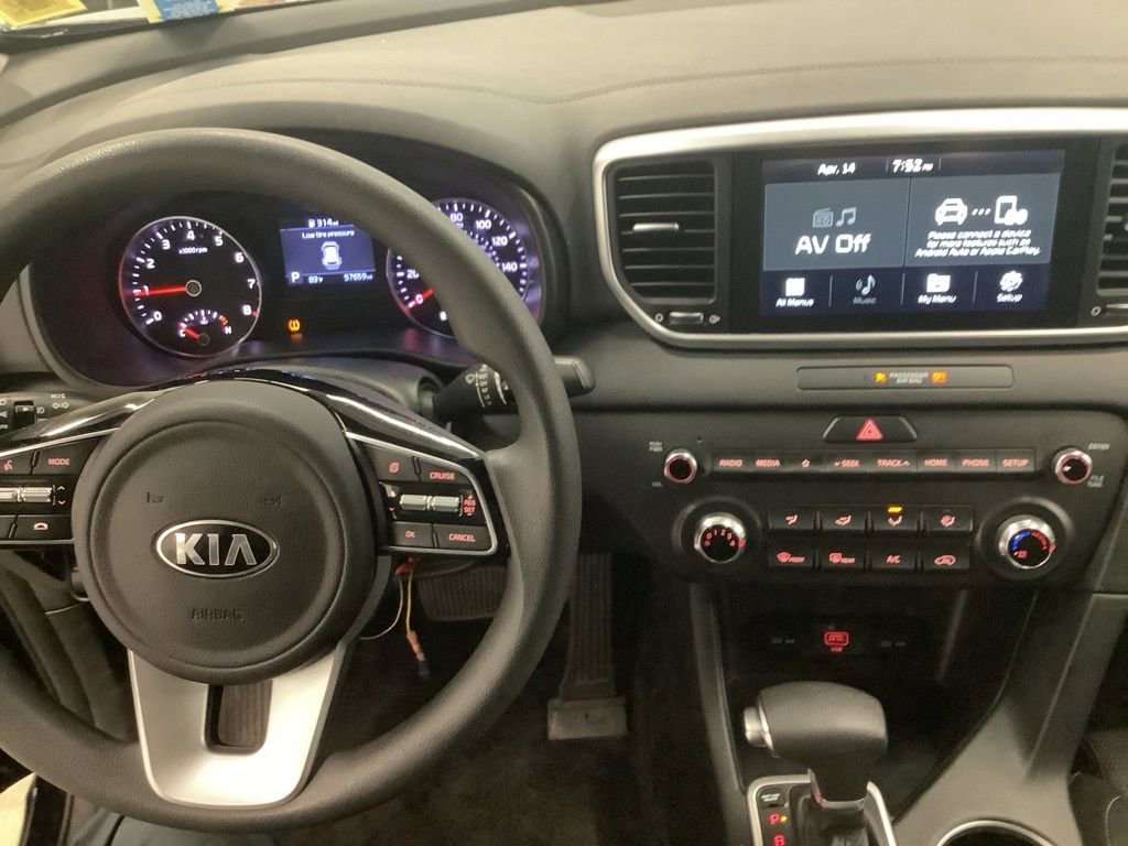 Used 2020 Kia Sportage LX AWD/4WD image 10