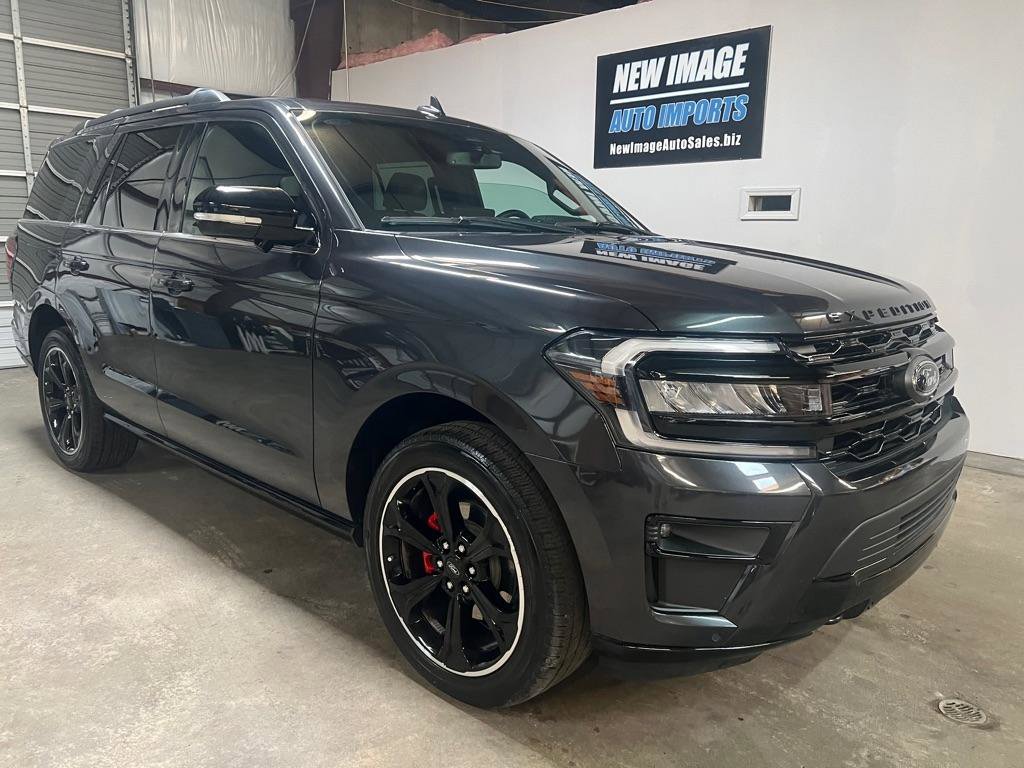 Used 2023 Ford Expedition Limited AWD/4WD image 5