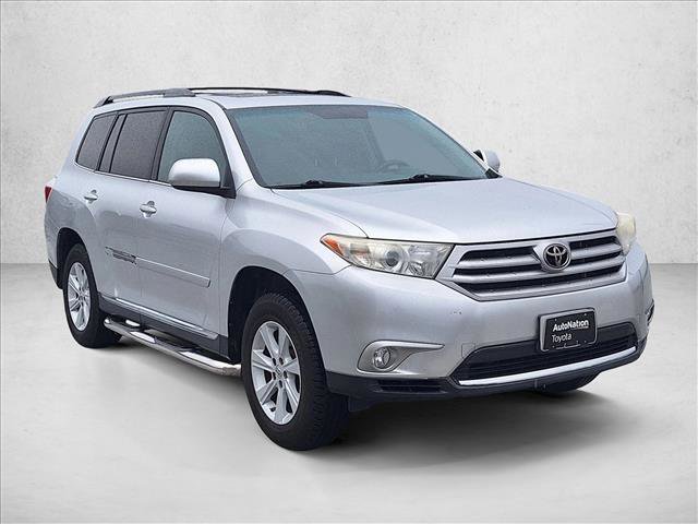 Used 2013 Toyota Highlander SE image 3