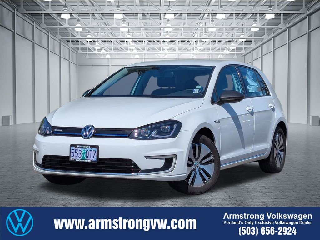 Used 2016 Volkswagen e-Golf SE FWD image 1