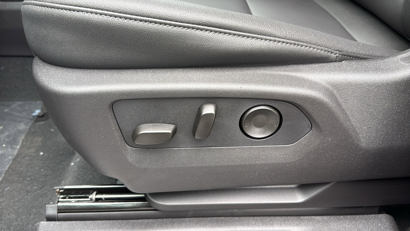 New 2026 GMC Sierra 1500 Elevation image 9