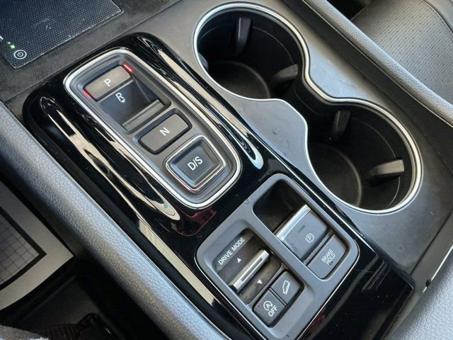 Used 2025 Honda Pilot Black Edition image 25