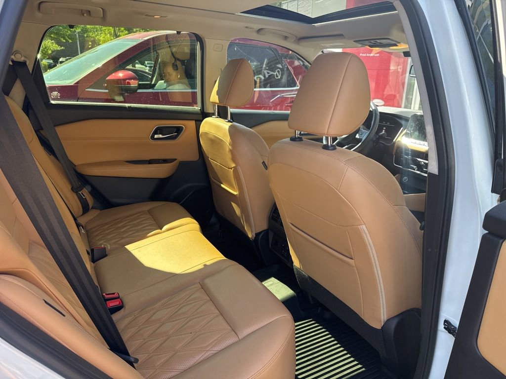 Certified 2023 Nissan Rogue Platinum w/ Platinum Premium Package FWD image 7