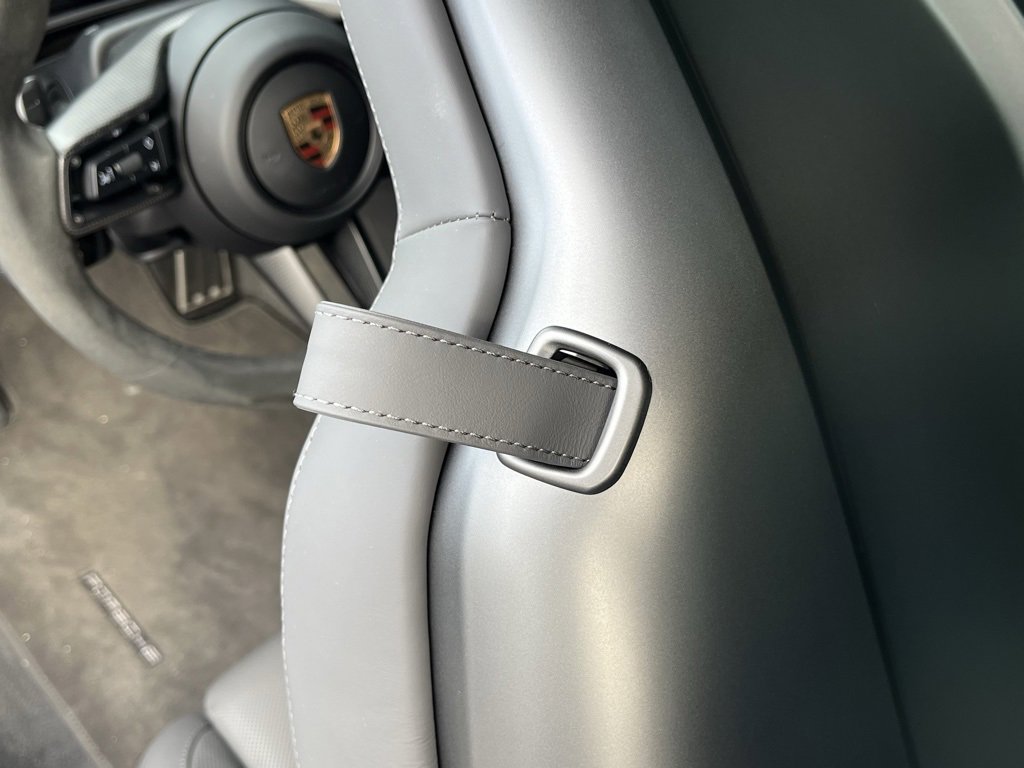Used 2024 Porsche 911 Carrera 4S w/ Premium Package image 33