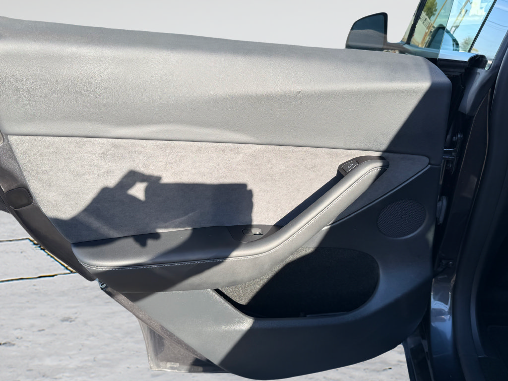 Used 2024 Tesla Model Y Long Range RWD image 46