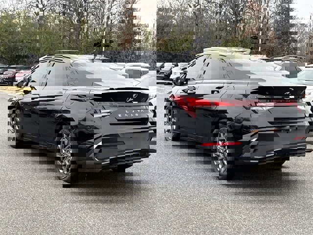 Used 2024 Hyundai Elantra SEL image 9