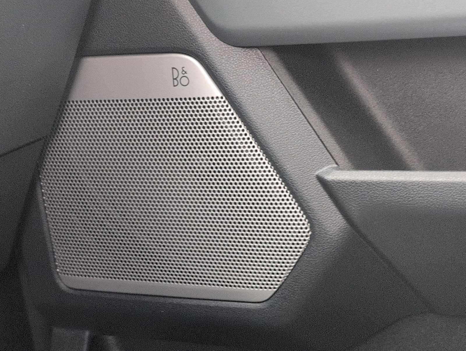 Used 2023 Ford F150 Lariat image 28