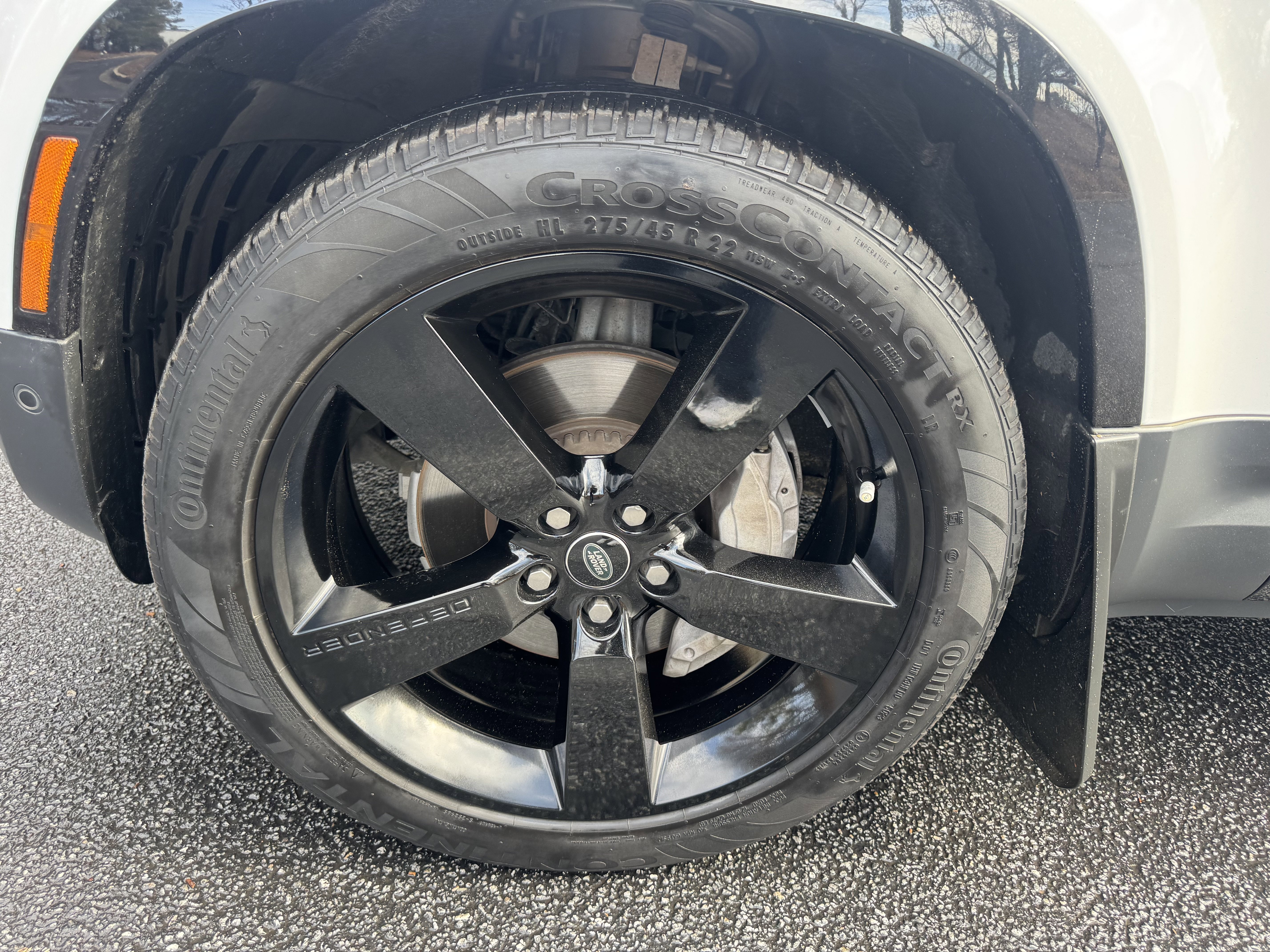 Used 2023 Land Rover Defender 130 S image 29