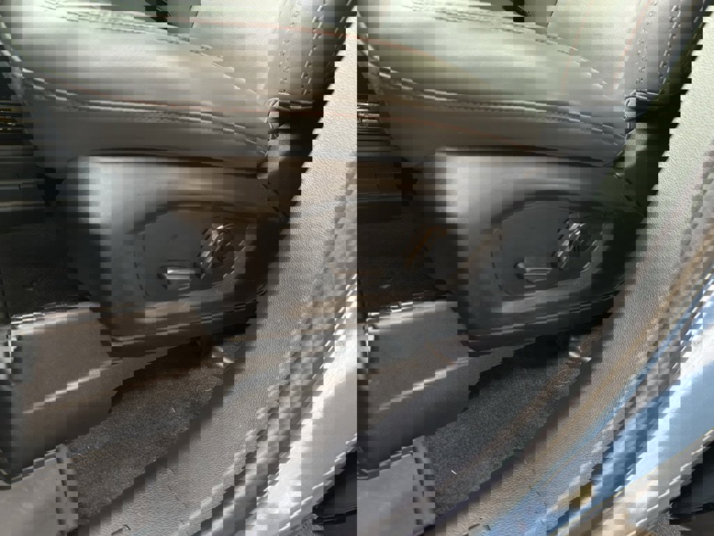 New 2026 Ford Explorer Active w/ Active Comfort Package image 18