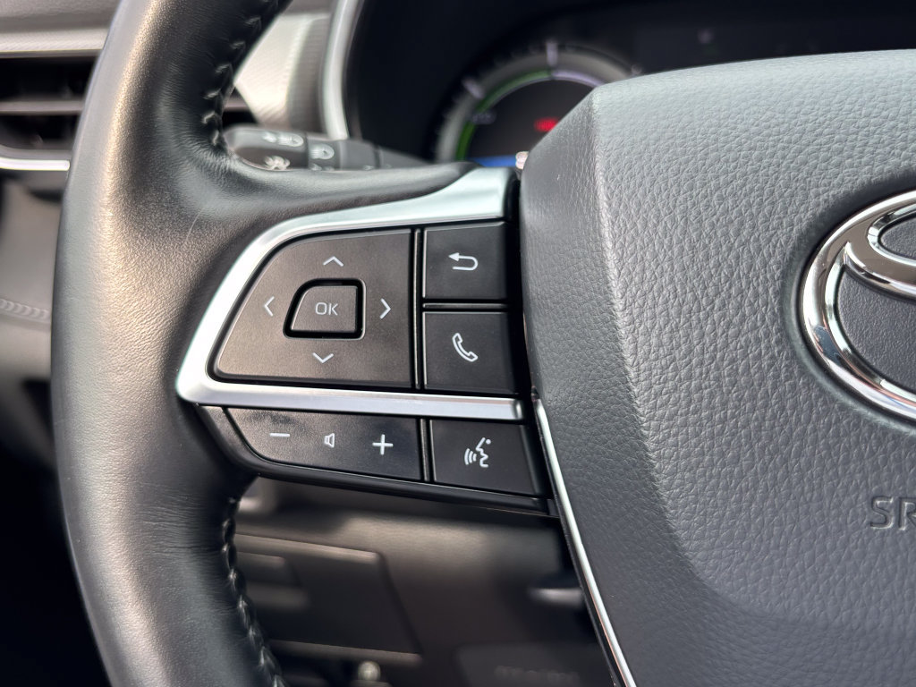 Certified 2021 Toyota Highlander Platinum AWD/4WD image 38