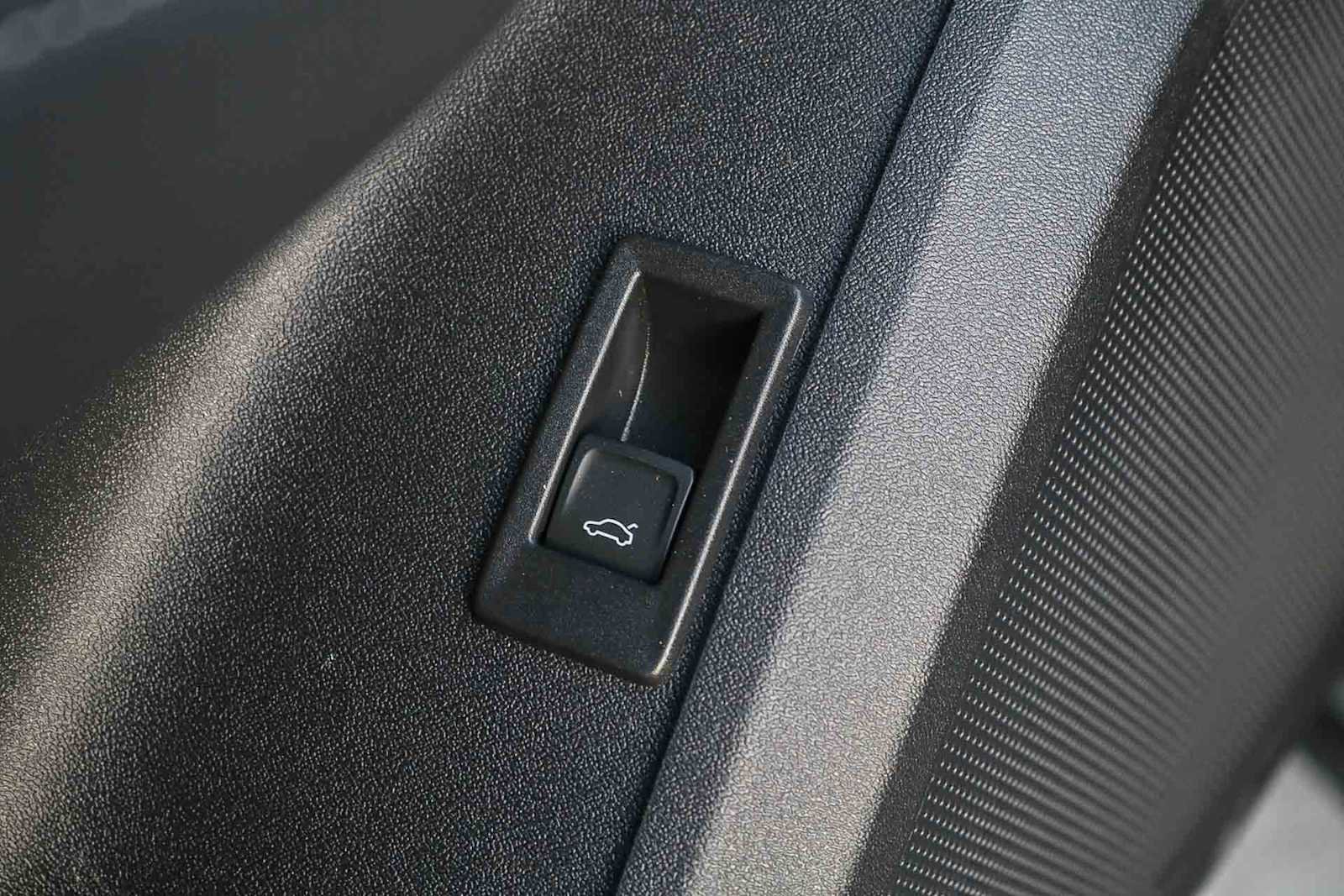 New 2025 Audi Q5 Premium Plus image 28