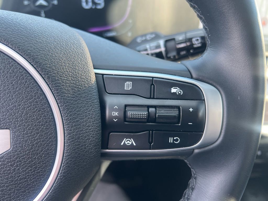 Certified 2025 Kia Sportage EX image 58