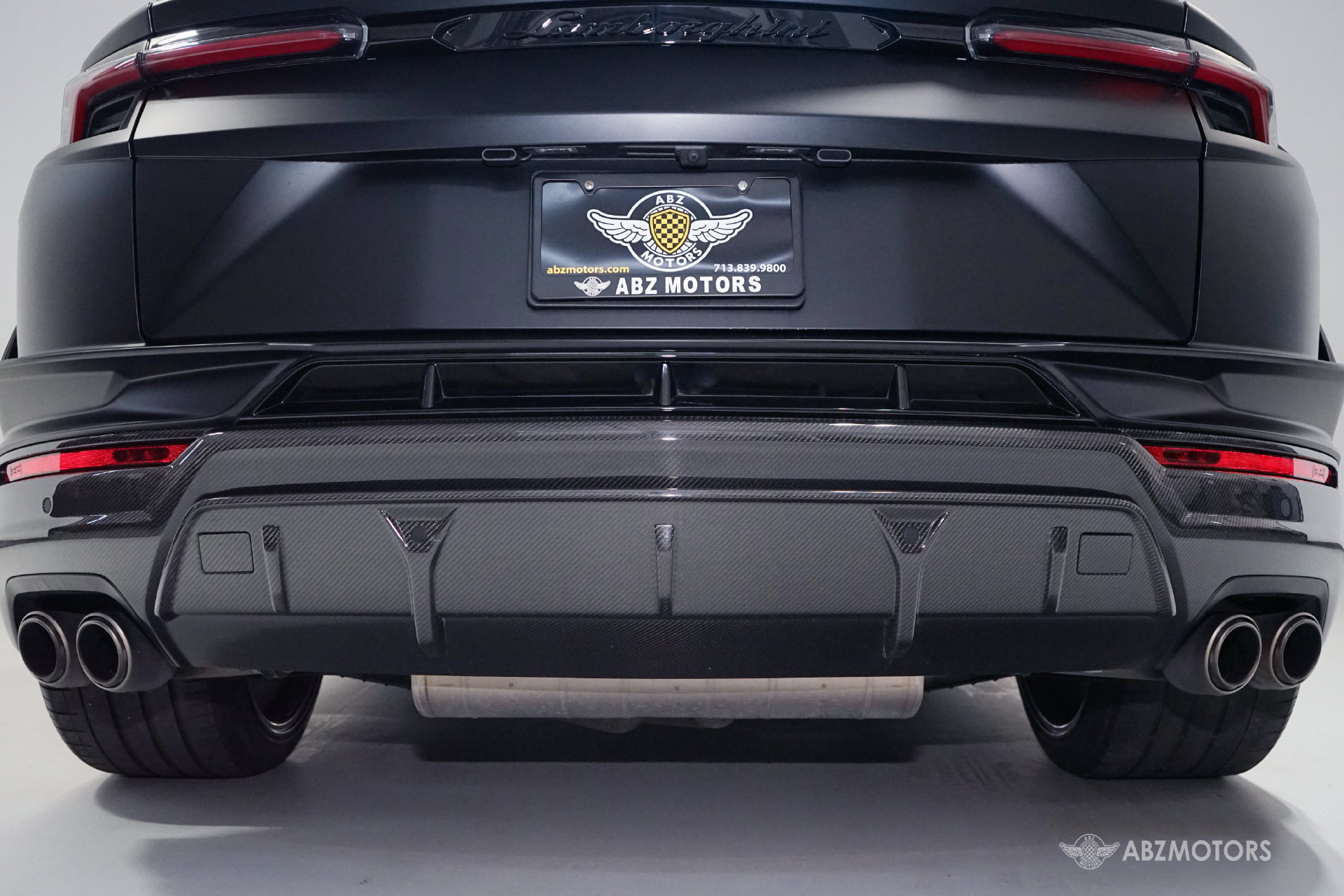 Used 2023 Lamborghini Urus Performante AWD/4WD image 9
