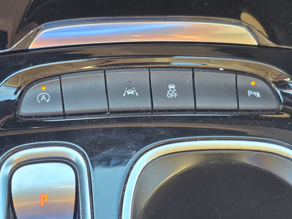 Certified 2021 Buick Envision Essence FWD image 24