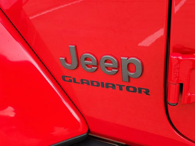 Used 2022 Jeep Gladiator Rubicon w/ Cold Weather Group AWD/4WD image 10