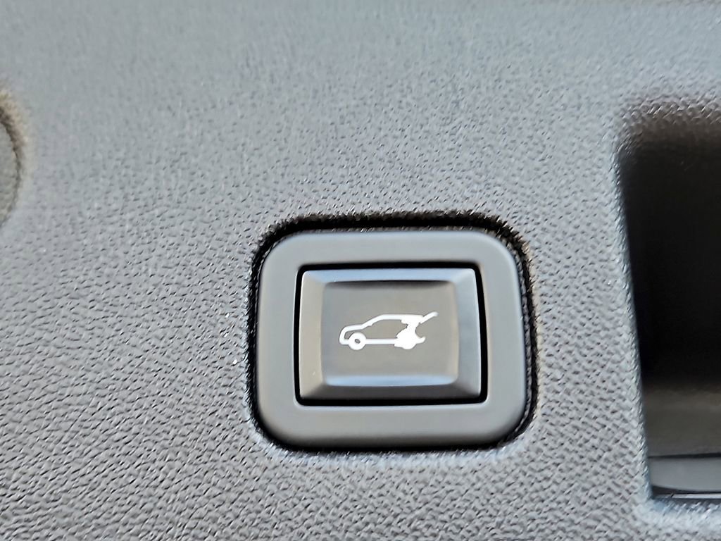 Used 2021 Chevrolet Equinox LT image 30