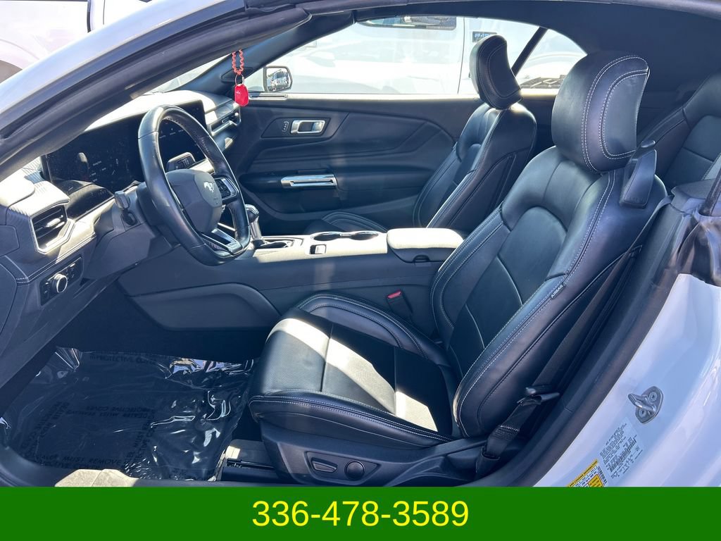 Used 2025 Ford Mustang Premium RWD image 9