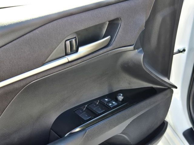 Used 2025 Toyota Camry LE image 14
