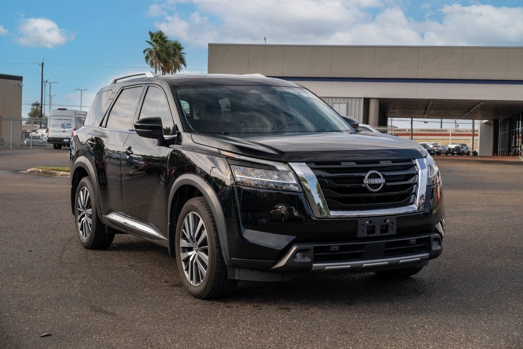 Used 2022 Nissan Pathfinder Platinum w/ Cargo Package