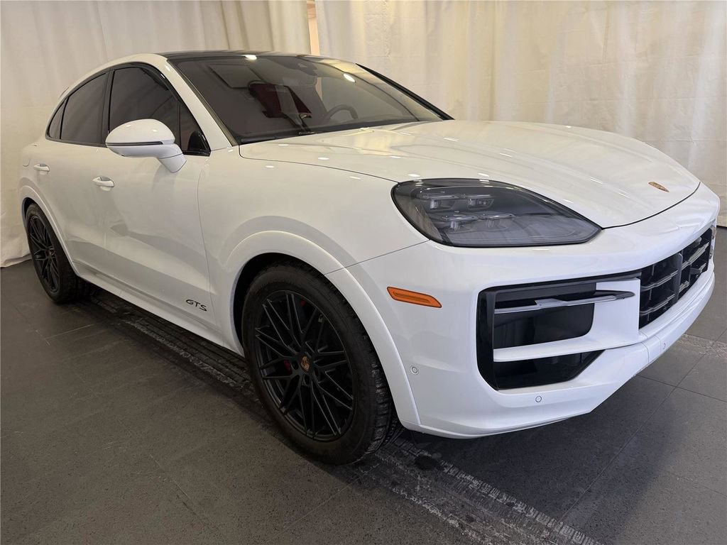 Certified 2025 Porsche Cayenne GTS AWD/4WD image 7