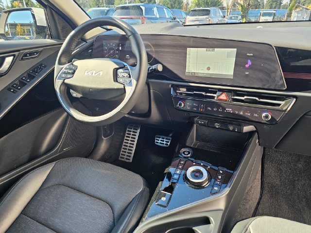 Certified 2023 Kia Niro Wave w/ Wave Preserve Package FWD image 13