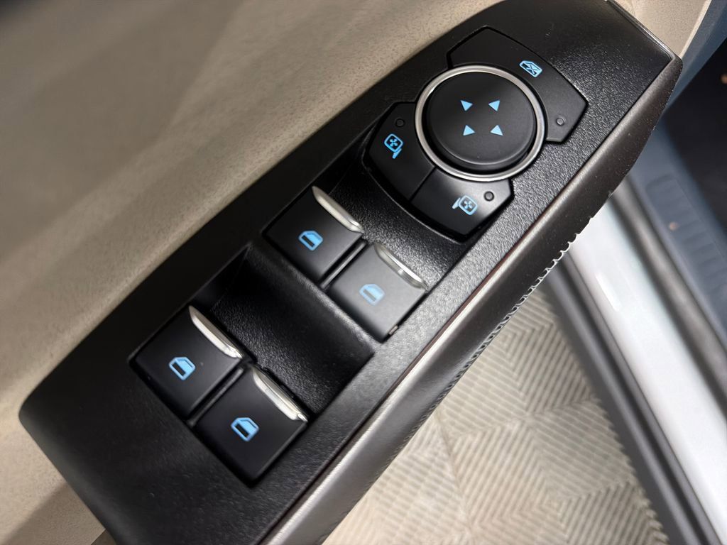 New 2026 Ford Maverick Lariat AWD/4WD image 16