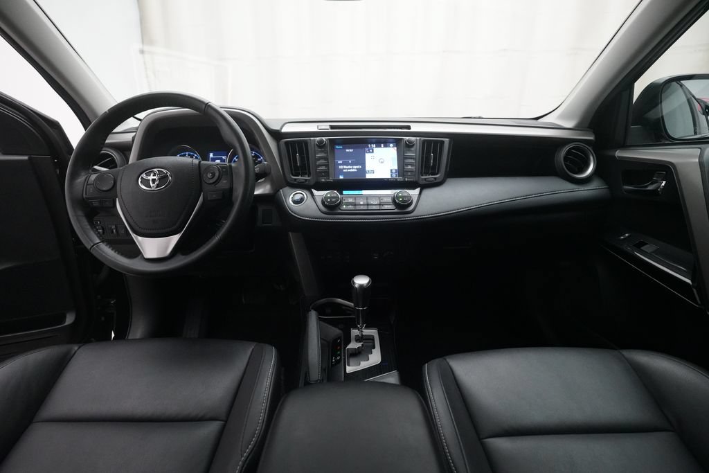 Used 2018 Toyota RAV4 Limited w/ Advanced Technology Package AWD/4WD image 5
