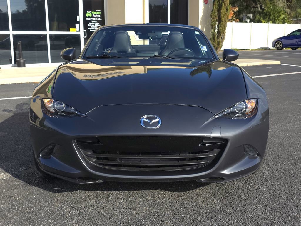 Used 2017 MAZDA MX-5 Miata RF Grand Touring RWD image 3